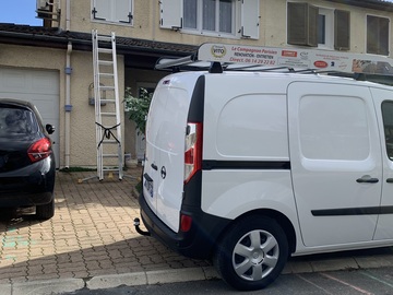 Enlèvement des mousses manuellement suivi d’un traitement de toiture secteur Champigny-sur-Marne