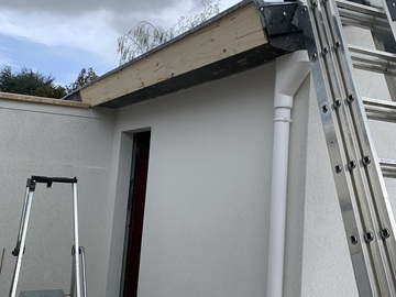 Changement de planches de rive et remise en peinture en deux couches Secteur Othis