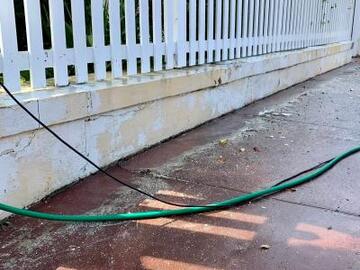 Réparation bas de mur suivie d’une remise en peinture en deux couches - déplacement jusqu’à Deauville